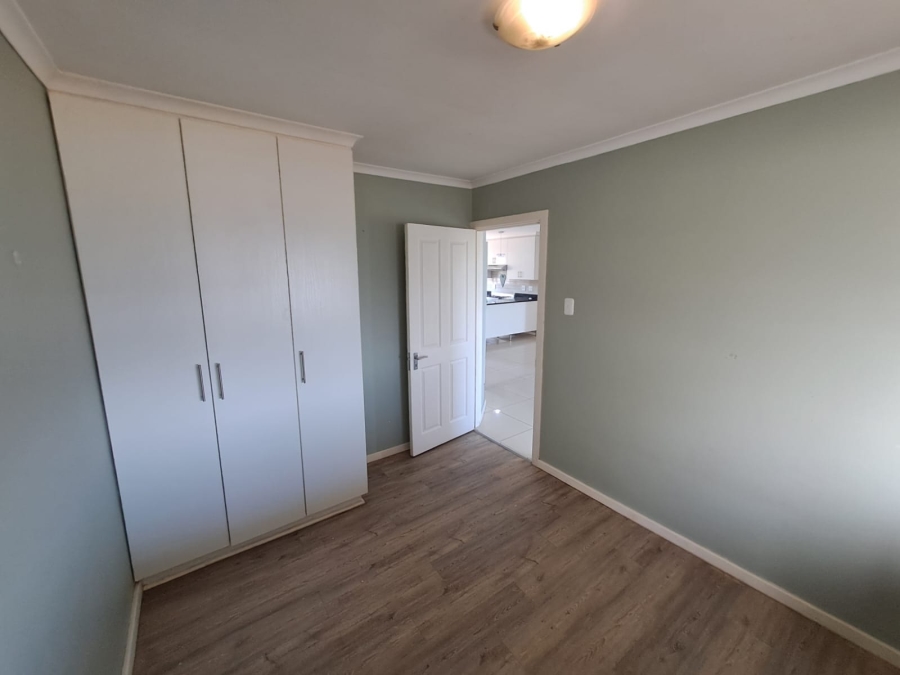 4 Bedroom Property for Sale in Nahoon Valley Park Eastern Cape